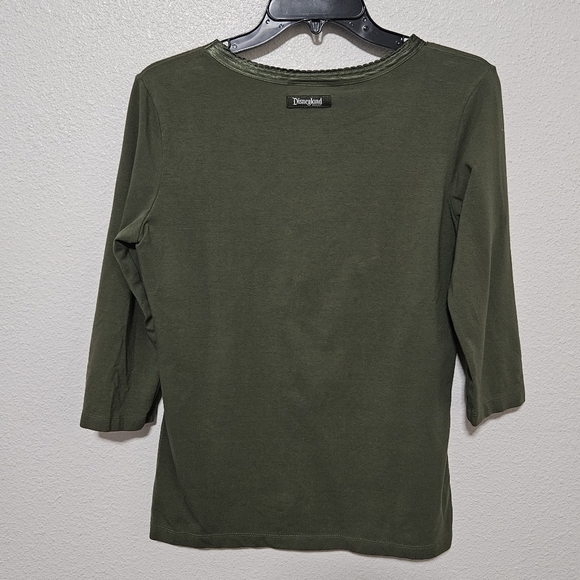 Disneyland Resort 3/4 length top size medium - Picture 11 of 14